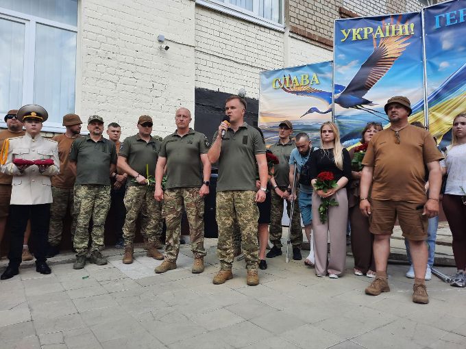 Новини Харкова: в ліцеях вшанували загиблих випускників